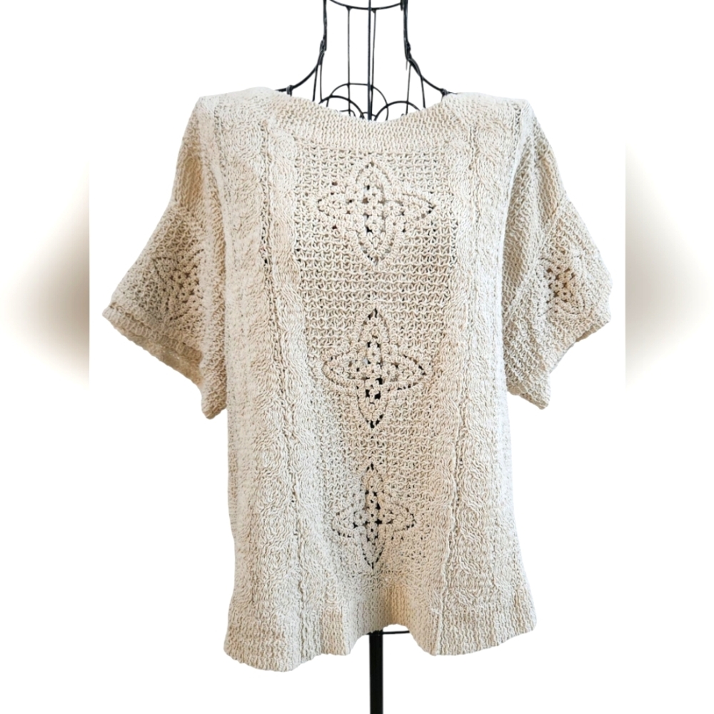 NWT Cream Knit Short Sleeve Sweater